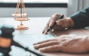 difference between lockout and strike